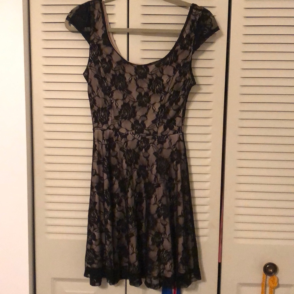 Rose lace dress